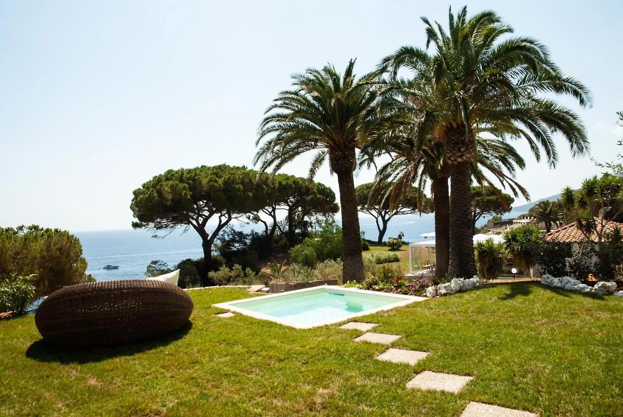 Resort Capo Bianco Porto Azzurro 4*,