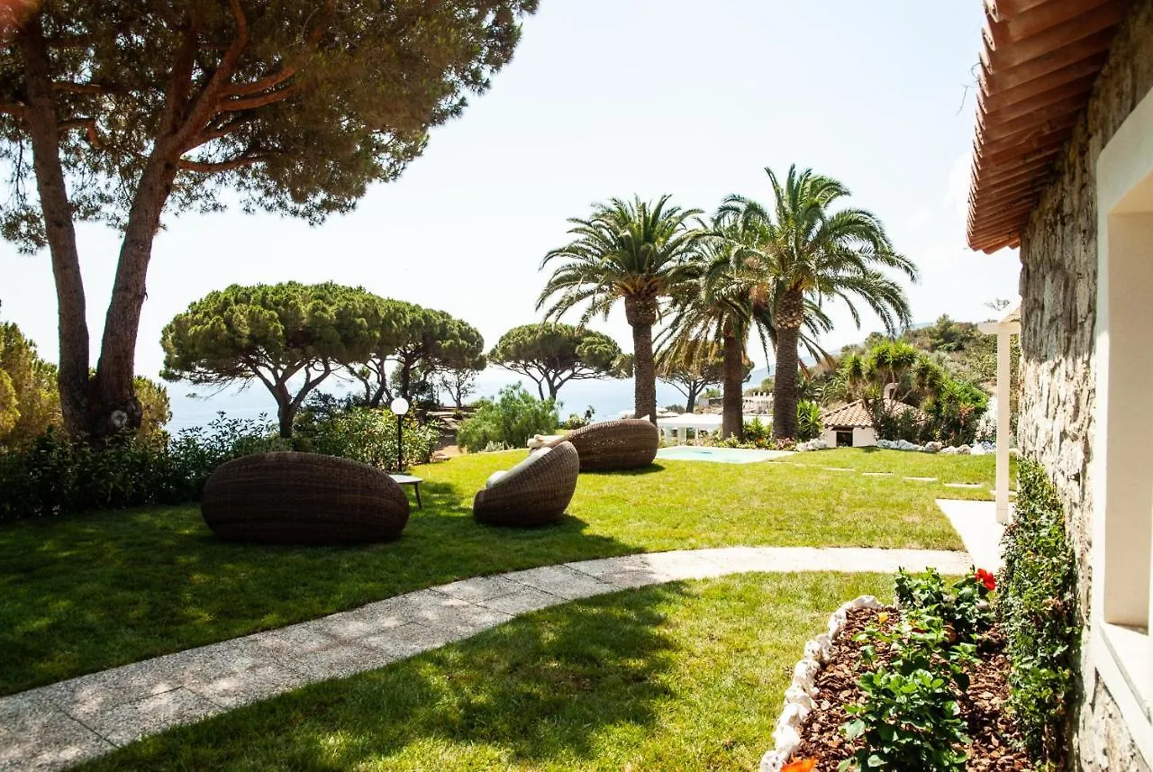 Resort Capo Bianco Порт-Аццурро
