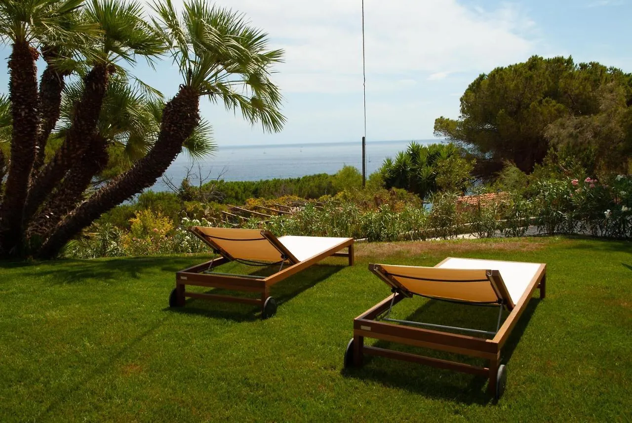 **** Aparthotel Resort Capo Bianco Porto Azzurro Italien