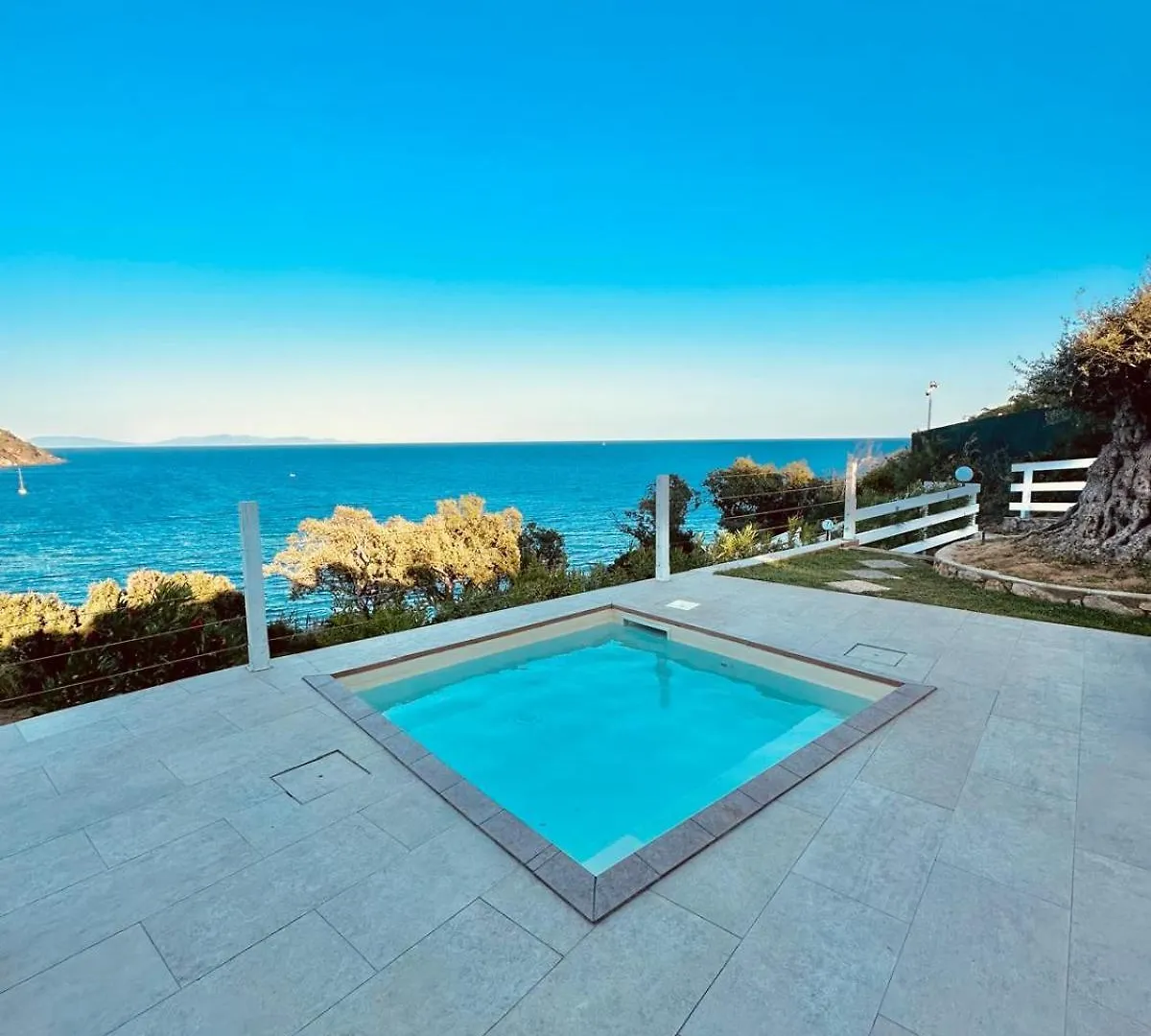 Апарт-отель Resort Capo Bianco Порт-Аццурро